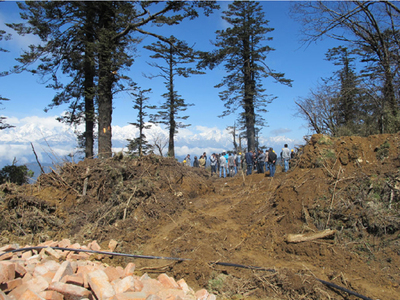 縣委常委、縣政府副縣長胡濟均到王崗坪調(diào)研生態(tài)旅游開發(fā)建設(shè)項目